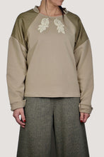 Load image into Gallery viewer, SWEATSHIRT WITH SILK DETAILS